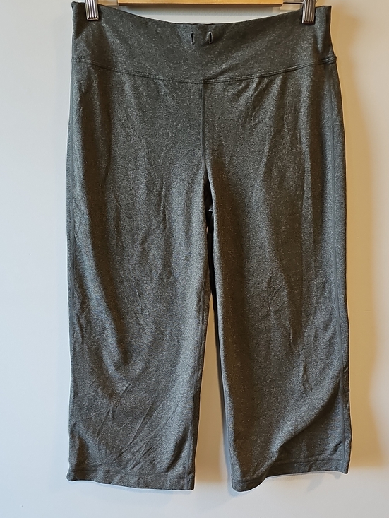 lululemon athletica Pants - lululemon athletica Gray 30x21 Capris